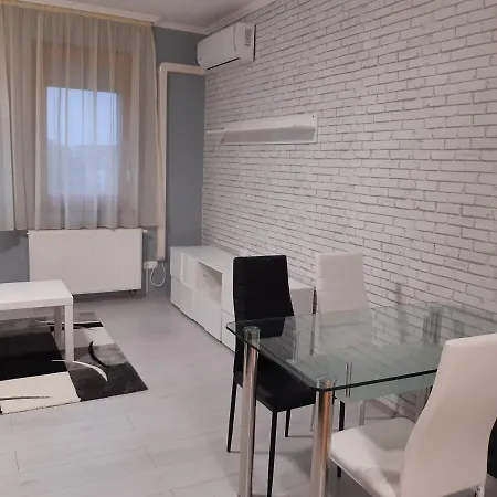 Pipacs Apartament *