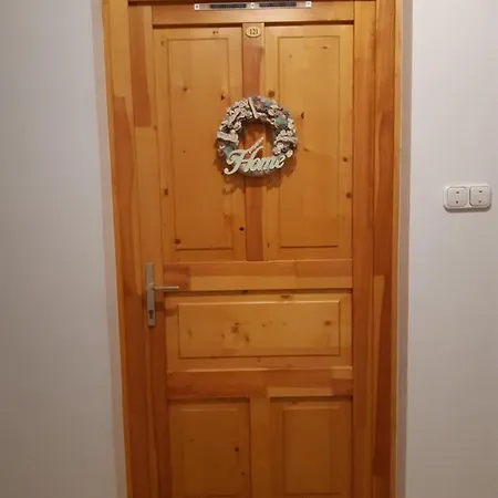 Pipacs Apartament *